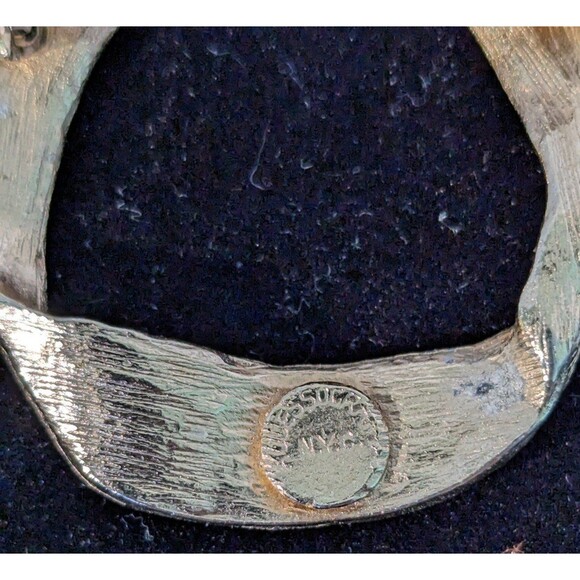 Vintage NYC Accessocraft Ribbon Brooch - Picture 2 of 10